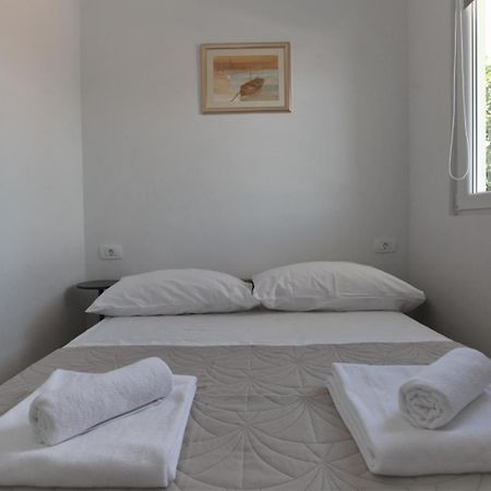 Apartment With Terrace And Sea View - Lucic Traù Esterno foto