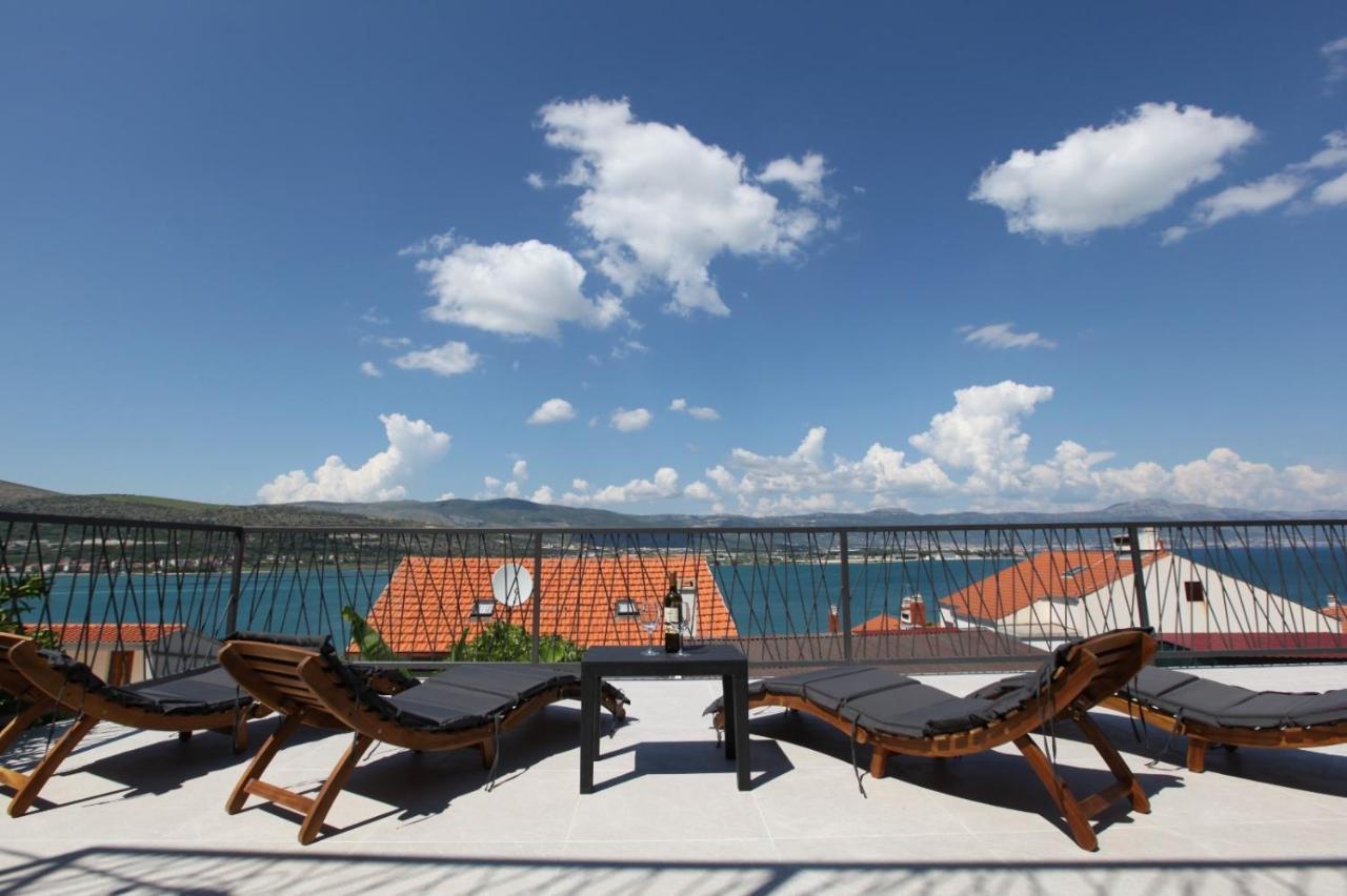 Apartment With Terrace And Sea View - Lucic Traù Esterno foto