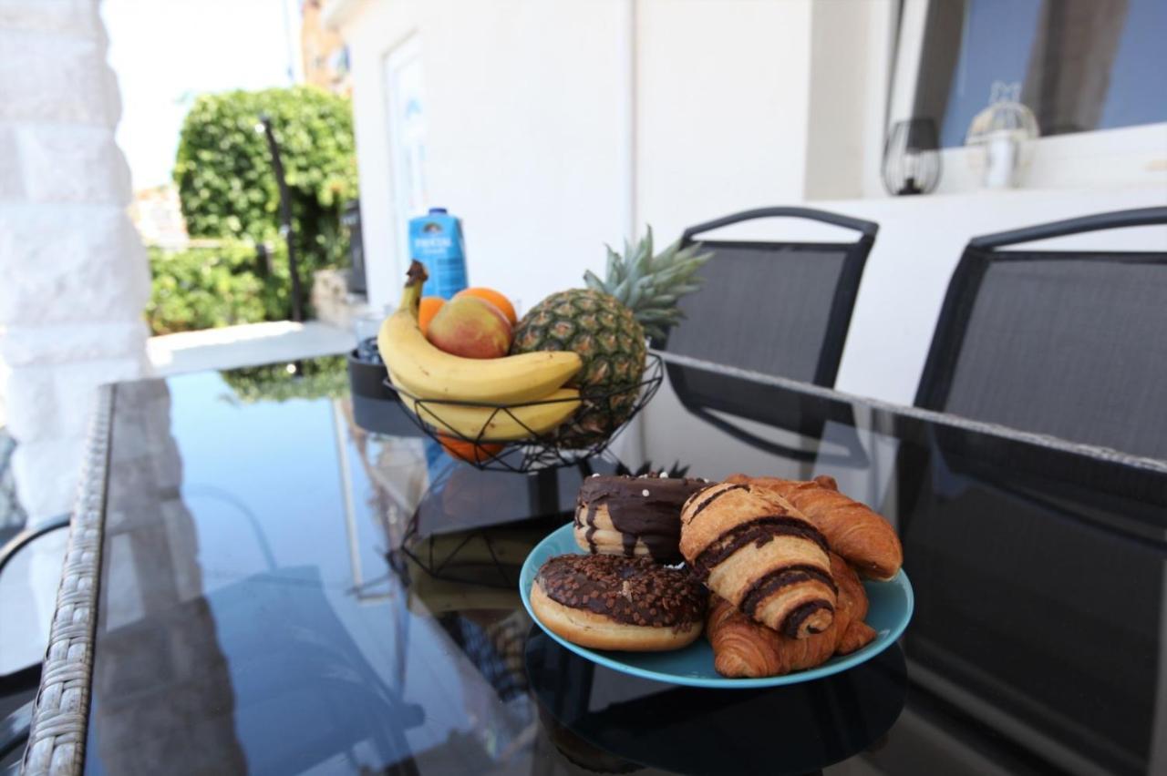 Apartment With Terrace And Sea View - Lucic Traù Esterno foto