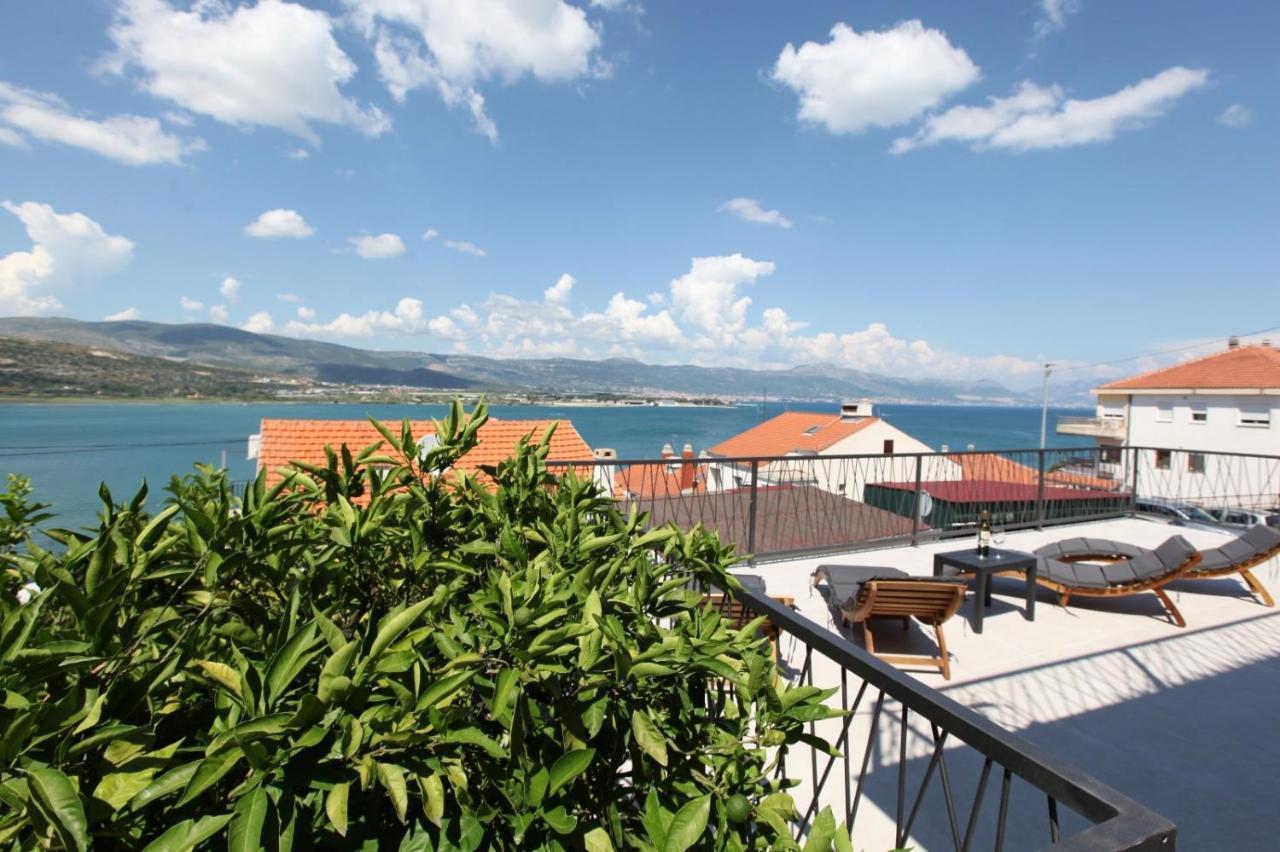 Apartment With Terrace And Sea View - Lucic Traù Esterno foto