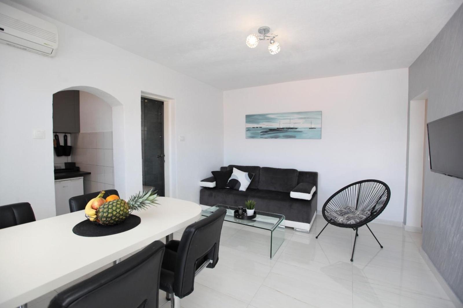 Apartment With Terrace And Sea View - Lucic Traù Esterno foto