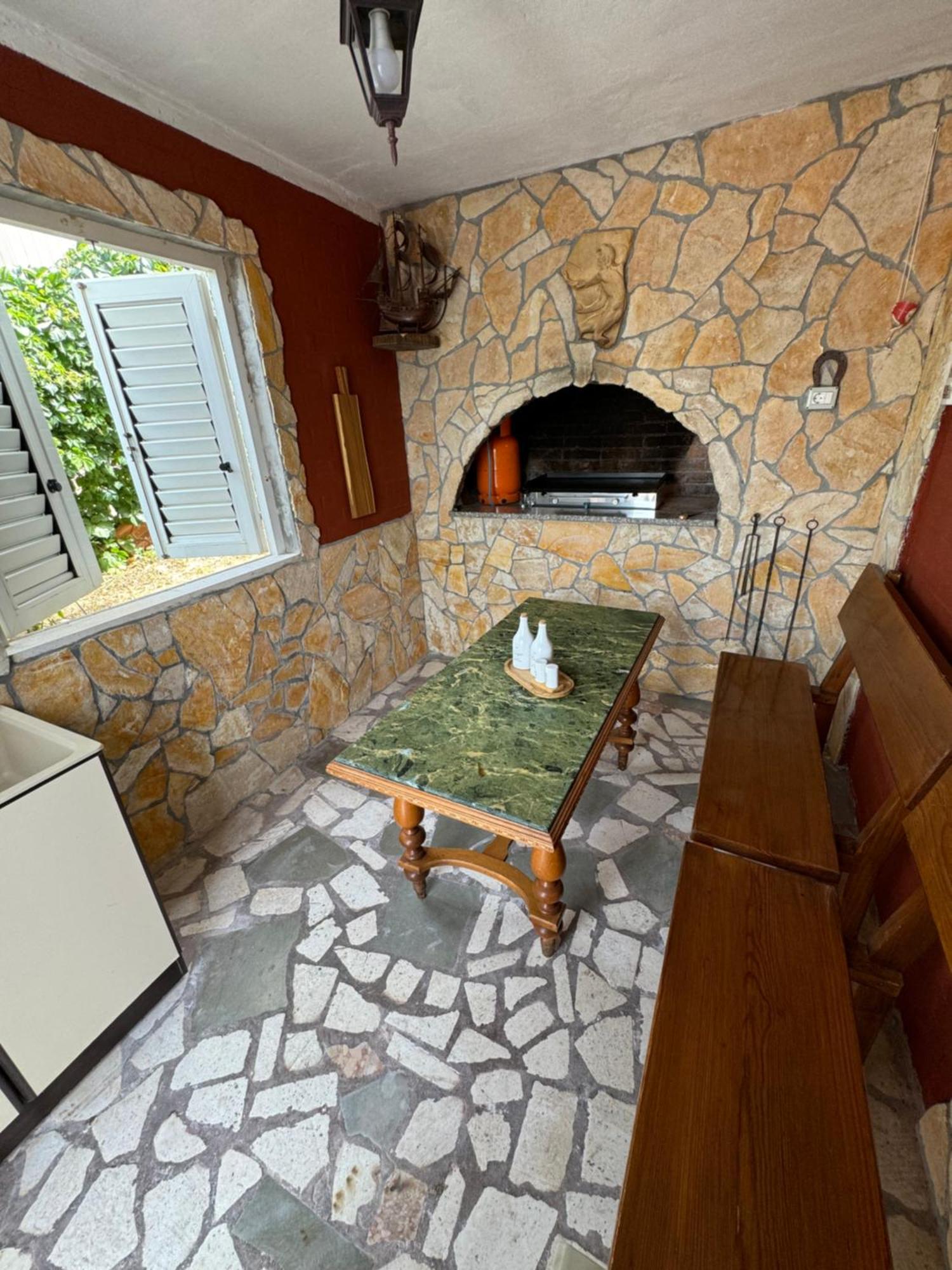 Apartment With Terrace And Sea View - Lucic Traù Esterno foto